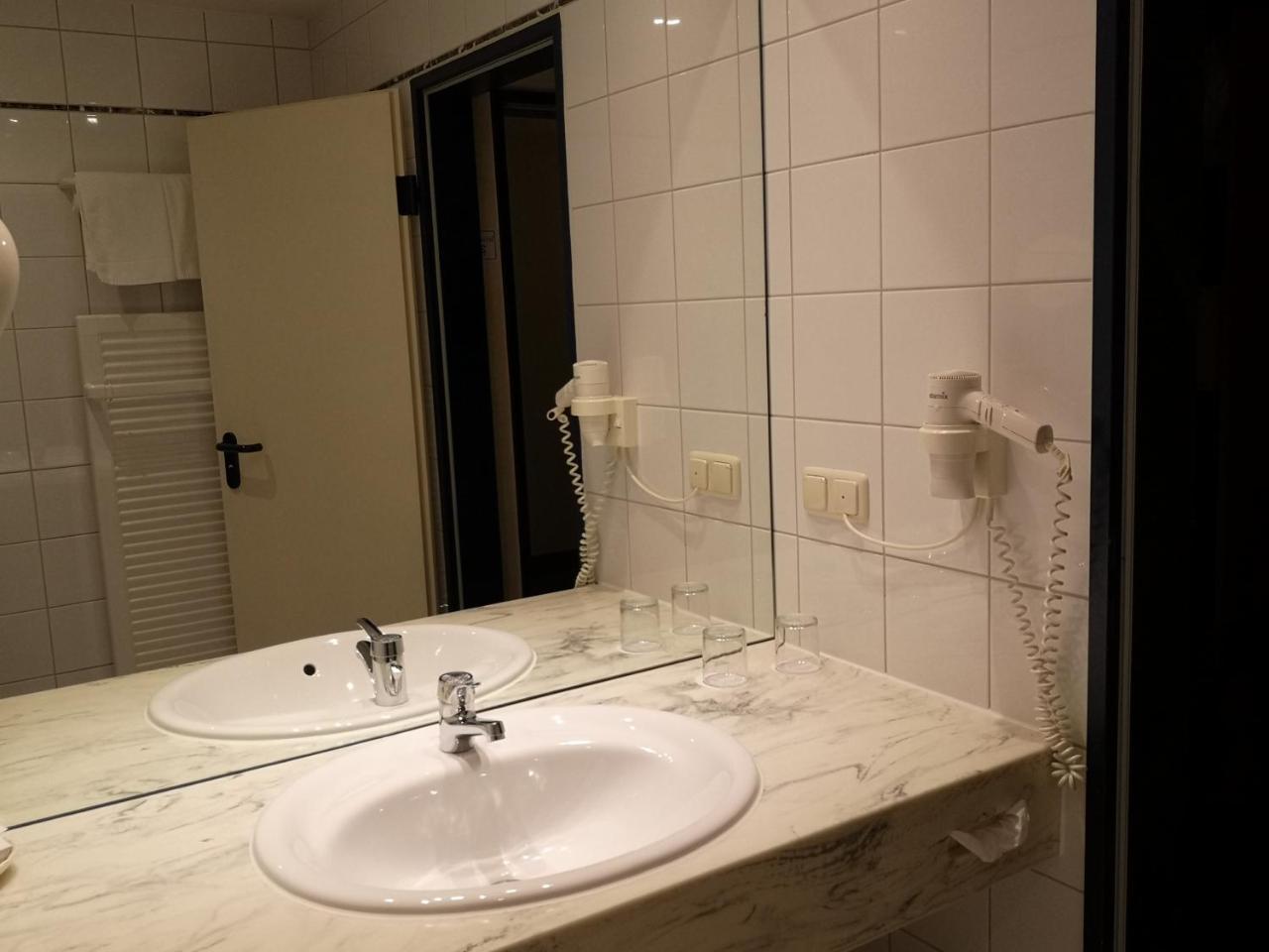 Main Hotel Eckert 3 Margetshoechheim Екстер'єр фото